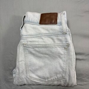 Madewell The Mom Jean Light Wash Distressed High Rise Denim Size 28